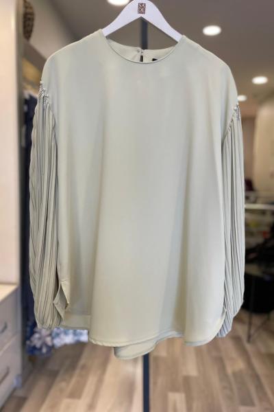 Ceremony Kolları İnce Pilise Ve İnci Detaylı Önü Kısa Bluz Fıstık Yeşili